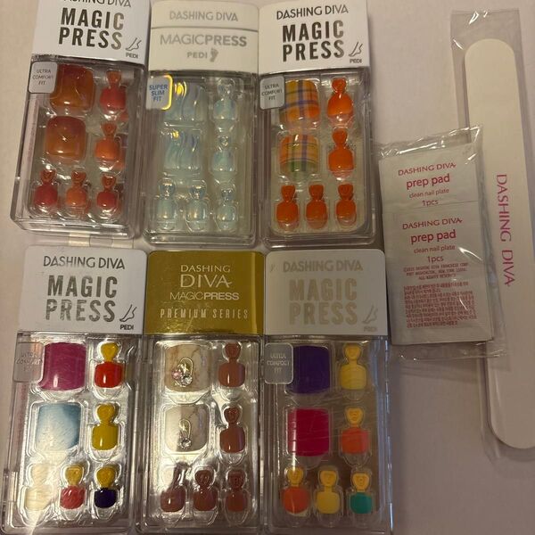 DASHING DIVA ネイルチップ ダッシングディバ マジックプレス ジェルネイル カラージェル つけ爪6コ足用新品未開封