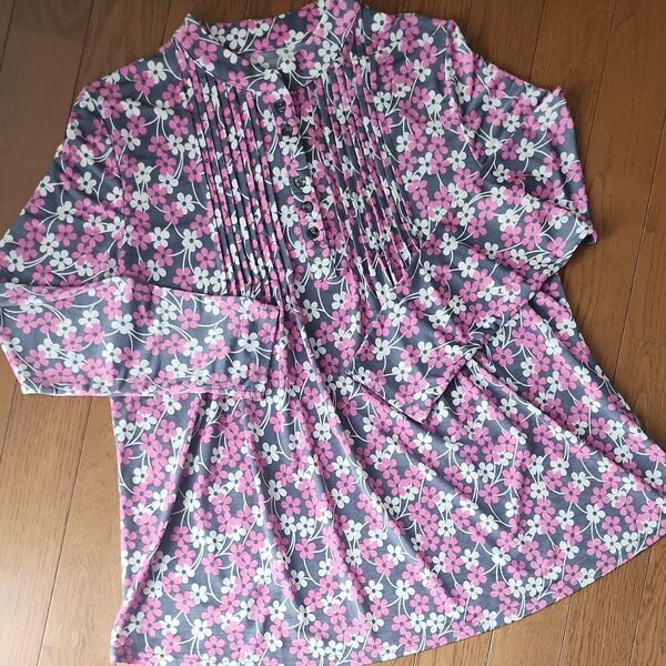 Magnifiqnue 花柄カットソー