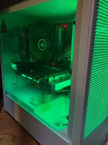 ゲーミングpc/i7 7700k/16G/GTX1080/SSD500G