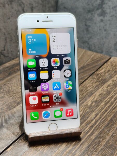 美品 iPhone8 64GB SIMロック解除済み スマホ