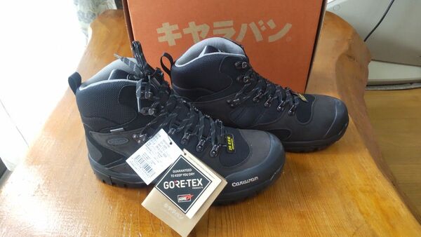未使用 キャラバン トレッキングシューズ 防水ハイカット/GORE-TEX C1ー02S 26cmEEE ブラックシルバー