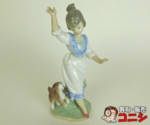 【神戸の質屋】【LLADRO/リヤドロ】犬と散歩 女の子 犬 陶器 インテリア オブジェ 置物 雑貨【送料無料】【中古品】e7043b