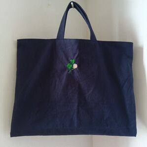 ハンドメイド 濃紺帆布とクローバー刺繍のレッスンバッグ 入学入園 お受験 手提げ 絵本バッグ