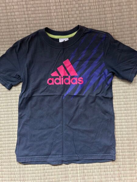 アディダス adidas 半袖Tシャツ Tシャツ 半袖 120サイズ