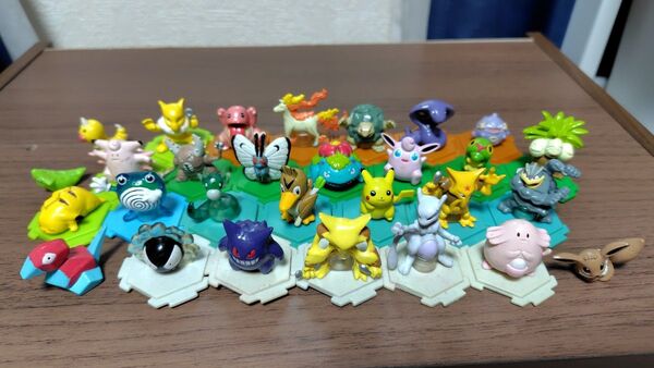 ポケモン フルカラーコレクション 29体 土台25個 当時物 フィギュア