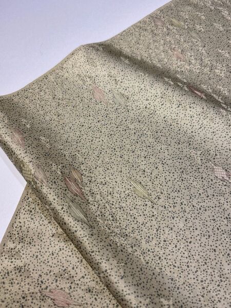 M153正絹 地紋あり小紋 洗い張り ハギレ ハンドメイド リメイク