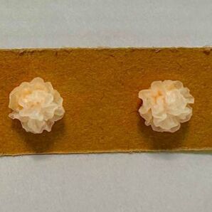 ピアス 小花 薄 オレンジ オシャレ 可愛い ジュエリー