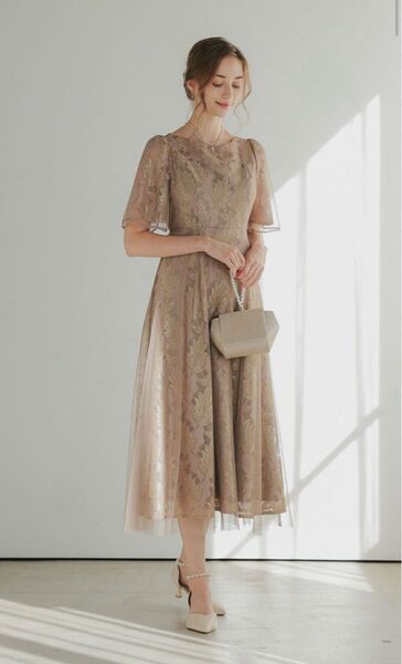 【まもなく出品終了】Dorry doll ラメジャガードドレス ゴールド刺繍ワンピース ドレス 結婚式 二次会 パーティー