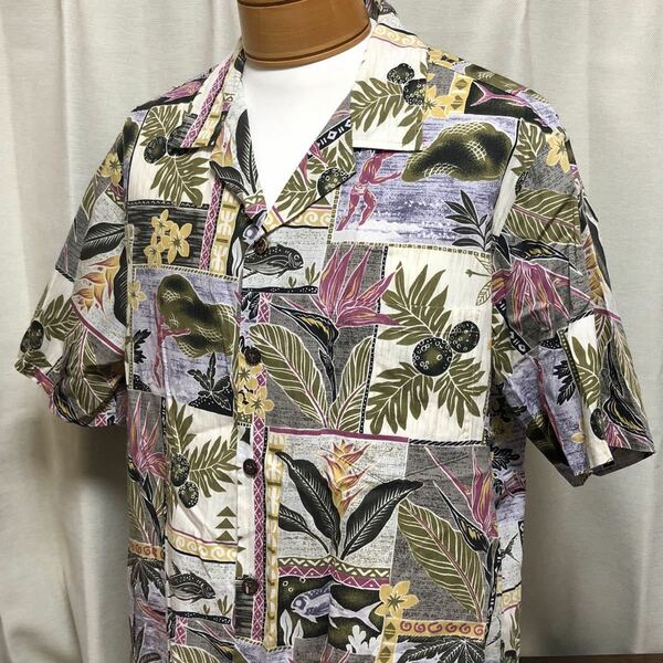 アロハシャツ HAWAIIAN RESERVE Collectionハワイアンリザーブコレクション　メンズL相当 木製ボタン　ハワイ製　グリーン基調