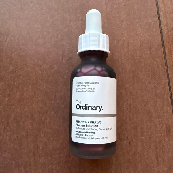 血みどろピーリング The Ordinary. AHA 30% + BHA 2% Peeling Solution