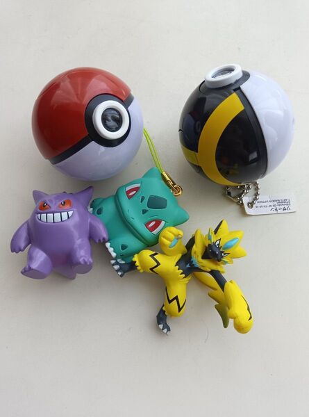 カプセルトイ ポケモンセット プロジェクターライト