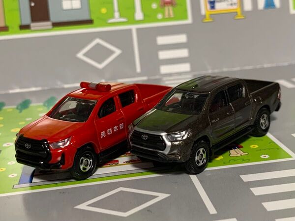 トミカ 非売品+ギフトばら トヨタ ハイラックス 2台セット