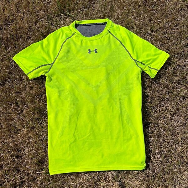 UNDER ARMOUR トレーニングウェア イエロー