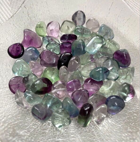天然石 フローライト さざれ 約60g 穴あり
