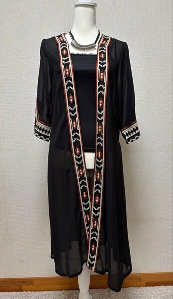 【美品】ロングカーディガン 黒 刺繍模様 七分袖 レディース