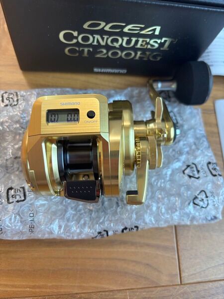 シマノ オシアコンクエストCT 200HG 未使用品 ベイトリール OCEA CONQUEST CT 右ハンドル
