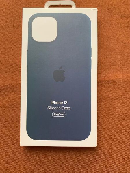 iPhone 13 シリコーンケース アビスブルー純正新品Apple