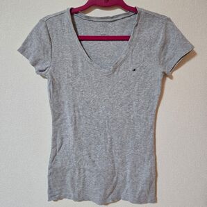 トミーヒルフィガー 半袖 Vネック コットン XS カットソー グレー 刺繍 服 TOMMY HILFIGER Tシャツ 無地