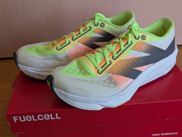 New Balance FUELCELL PVLSE V1 24.5㎝