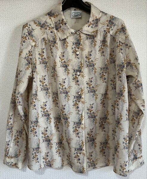 LAURA ASHLEY★ローラアシュレイ★ブラウス綿100%★コットン100%花柄 花柄 長袖 ブラウス 総柄