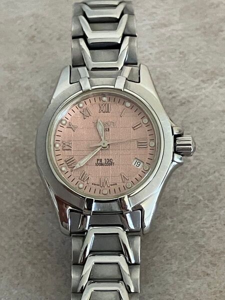 値下げ 稼働★TISSOT ティソ 3針デイト ピンク文字盤 3針 レディースQZ腕時計 電池新品