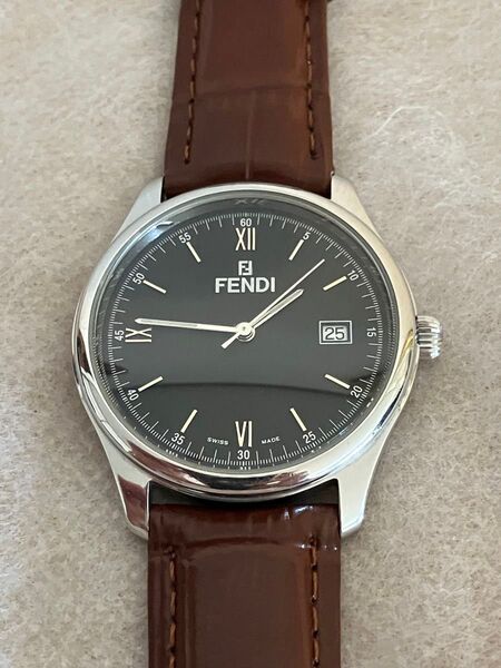稼働★FENDI フェンディ ブラック文字盤 メンズ QZ 腕時計 電池、革ベルト新品