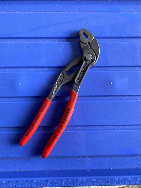 KNIPEX クニペックス コブラ ウォーターポンププライヤー 180mm 87 01 180