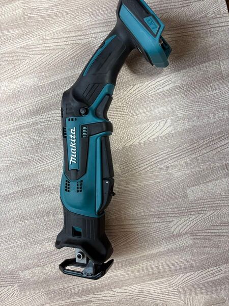 マキタ 充電式レシプロソーJR144D本体中古