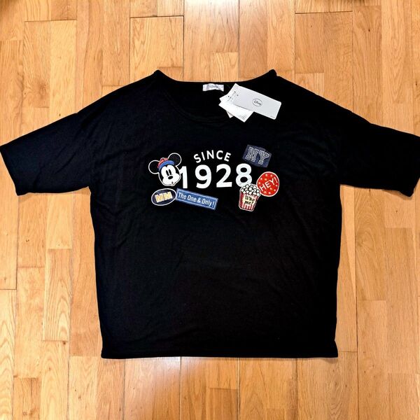 新品タグ付き ミッキーマウス Tシャツ ディズニー Lサイズ ブラック ワッペン 半袖~五分袖