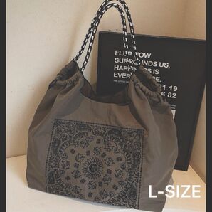 刺繍バッグ エコバッグ ショッピングバッグ ペイズリー スヌーピー バンダナ柄 Lサイズ ダークグレー 1点のみ