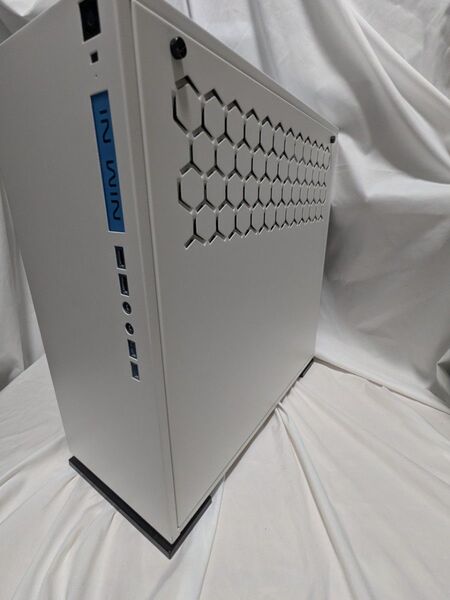 ジャンク inwin 303 おまけマザーボード、CPU、メモリ