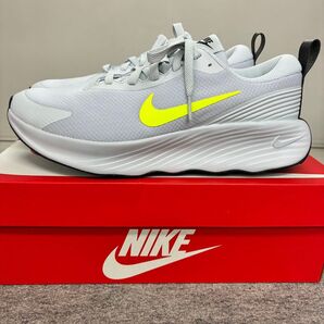 新品 NIKE ナイキ ランニングシューズ スニーカー 26.5