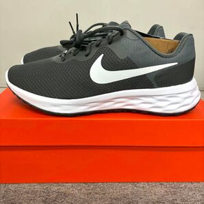新品 NIKE ナイキ ランニングシューズ スニーカー 26.5