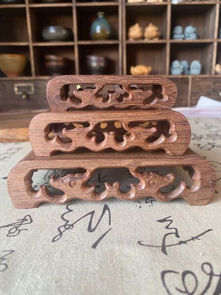 鶏翅木 長方形 木製 平台 彫刻入り 敷台 飾台 盆栽台 花台 華台 香炉台 飾り 華道具 茶道具 工芸品 3個セット