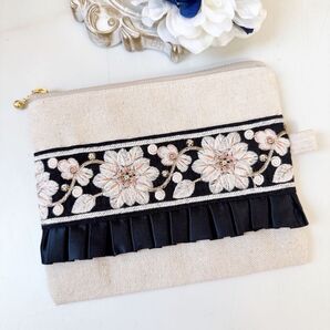 大人フラワー*インド刺繍リボンポーチ モノトーン マリクワ メガネケース ハンドメイド 通帳ポーチ 花 綿 刺繍 手刺繍