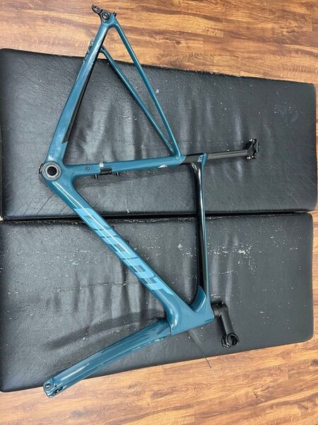 Giant 2023 DEFY ADVANCED 2ロードバイクフレーム セット