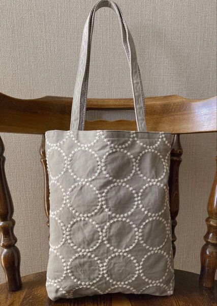 ハンドメイド トートバッグ シーチングリネン 刺繍 サークル グレー
