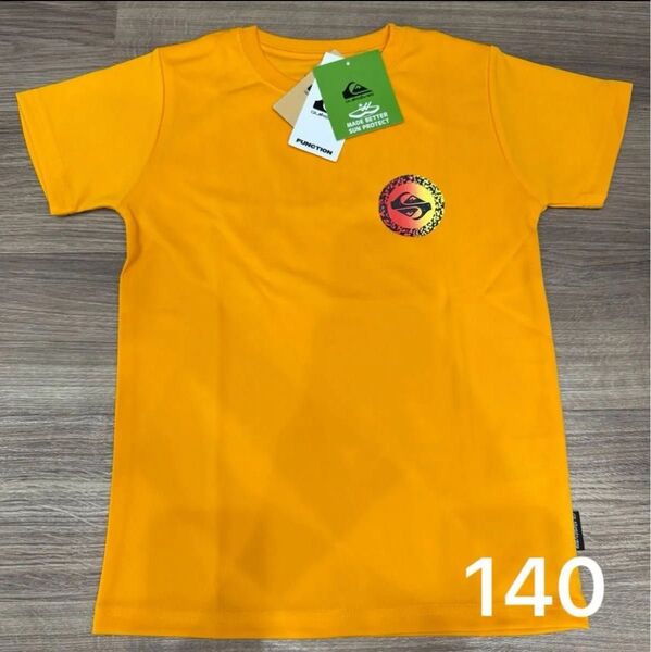 新品 タグ付き クイックシルバー ラッシュTシャツ 140 イエロ