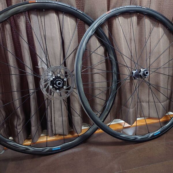 【SHIMANO WH-RS770 前後セット】ディスクブレーキ対応/チューブレス対応カーボンラミネートホイール
