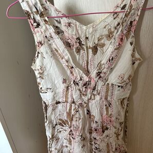 レストローズ 花柄ノースリーブトップス☆中古、破れあり