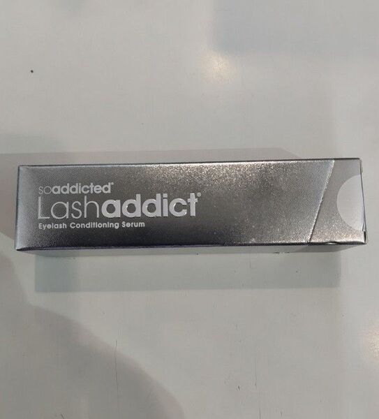 新品 ラッシュアディクト まつ毛美容液 5ml 匿名配送 即購入可 定価11.000円 Lashaddict