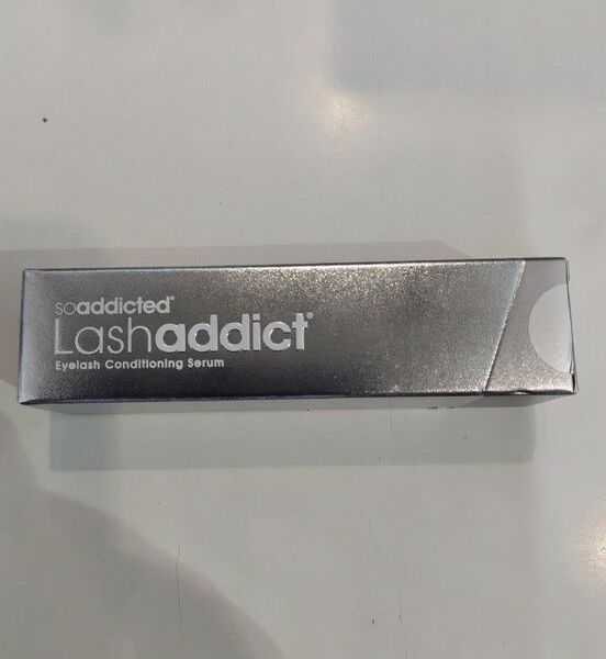 新品 ラッシュアディクト まつ毛美容液 5ml 匿名配送 即購入可 定価11.000円 Lashaddict