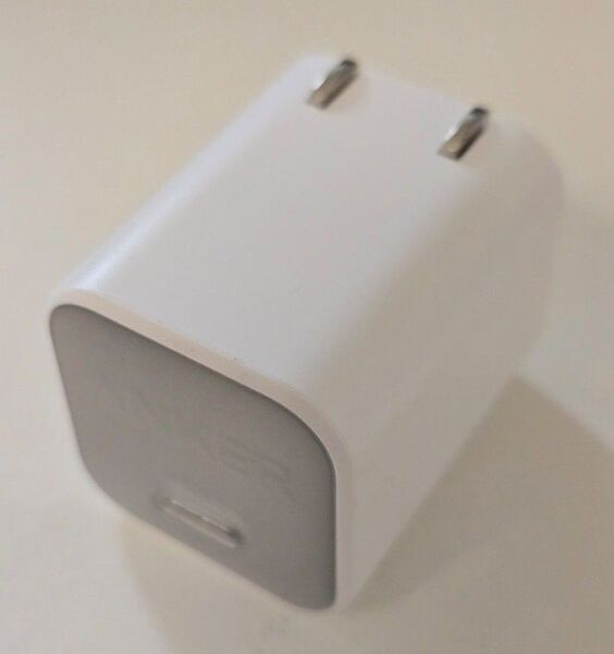 【中古】ANKER 511 Charger Nano 3 (30W) A2147 ホワイト 折り畳み式 急速充電器 旅行 出張 等