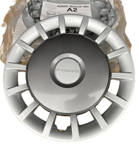 ムーブキャンバス ホイールキャップ 4枚セット 42602-B2310-B0 シルバー 未使用 ダイハツ 純正