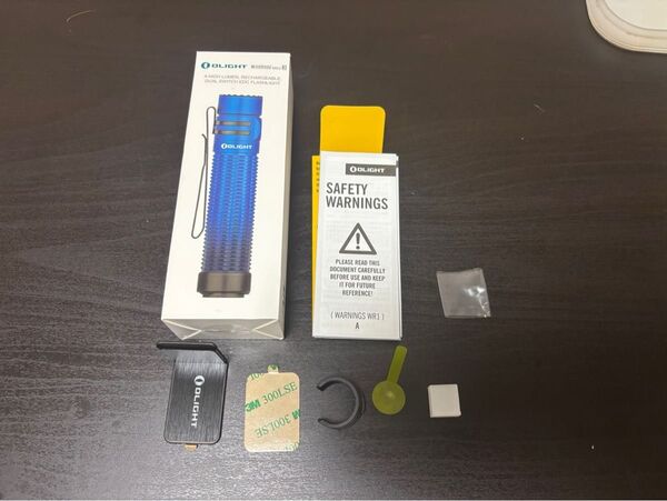 OLIGHT WARRIOR Mini3の空箱と付属品