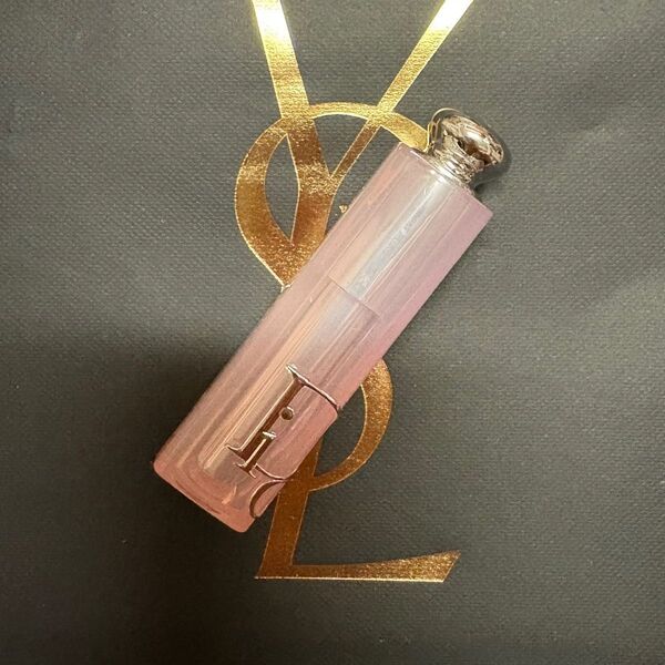 Dior ディオール アディクトリップグロウ リップバーム 001ピンク