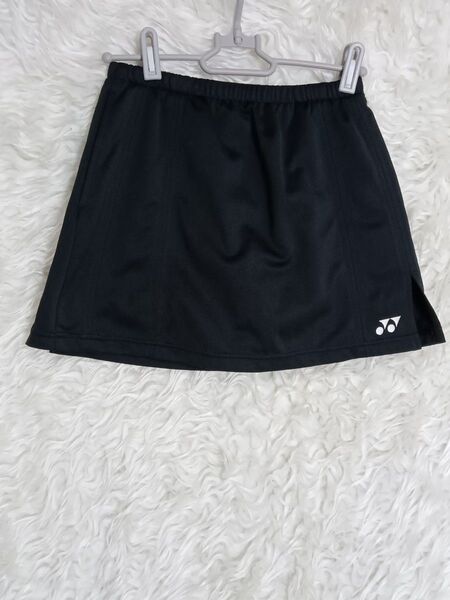 96 YONEX スコート 黒 M