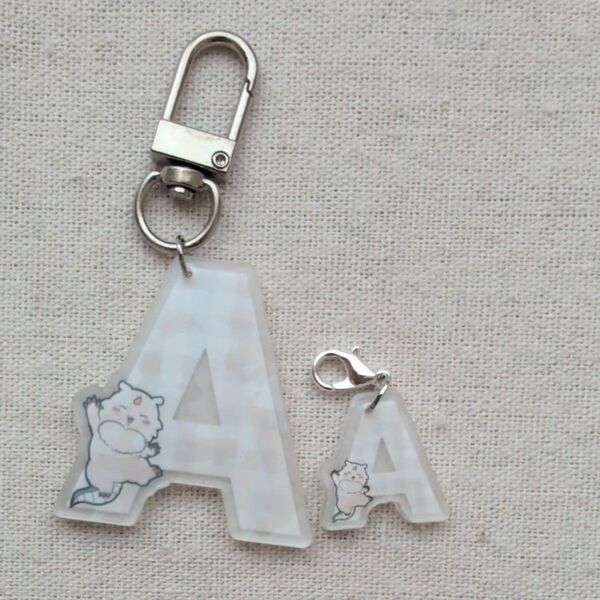 ちいかわ あのコ アルファベット「A」アクリルキーホルダー