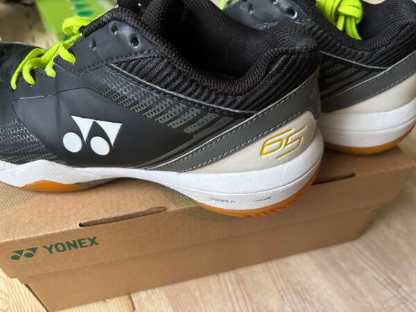 YONEX バドミントンシューズ パワークッション65Z ブラック