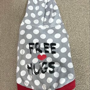 I Dog 犬服 FREE HUGS グレー×ホワイト×レッド Sサイズ